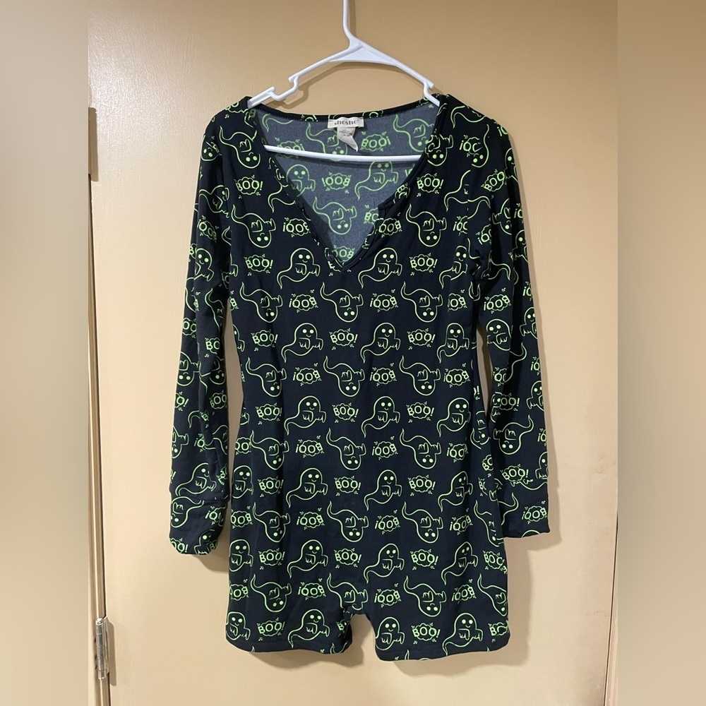 Shosho Halloween Ghost Black and Green Boo Print Romper